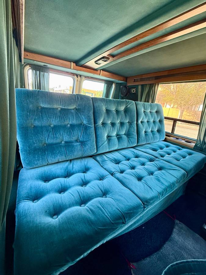 Chevy-gladiator-1995-white-8