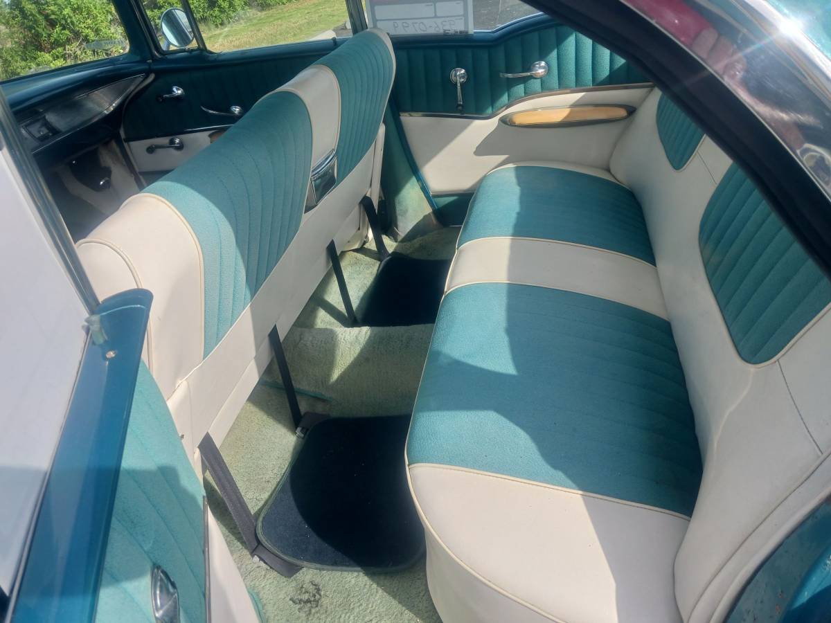 Chevy-hardtop-4dr-bel-air-1957-blue-3