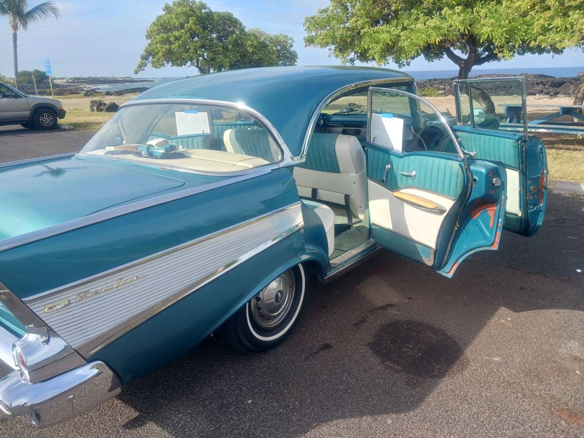 Chevy-hardtop-4dr-bel-air-1957-blue-9