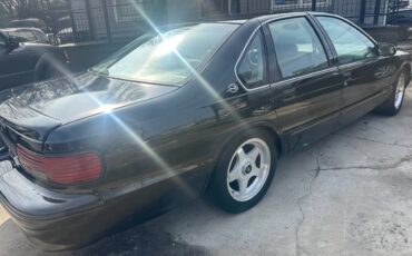 Chevy-impala-ss-1995-black-3