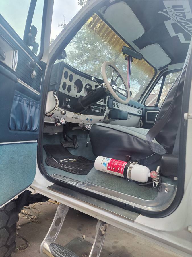 Chevy-k10-4x4-1978-white-13