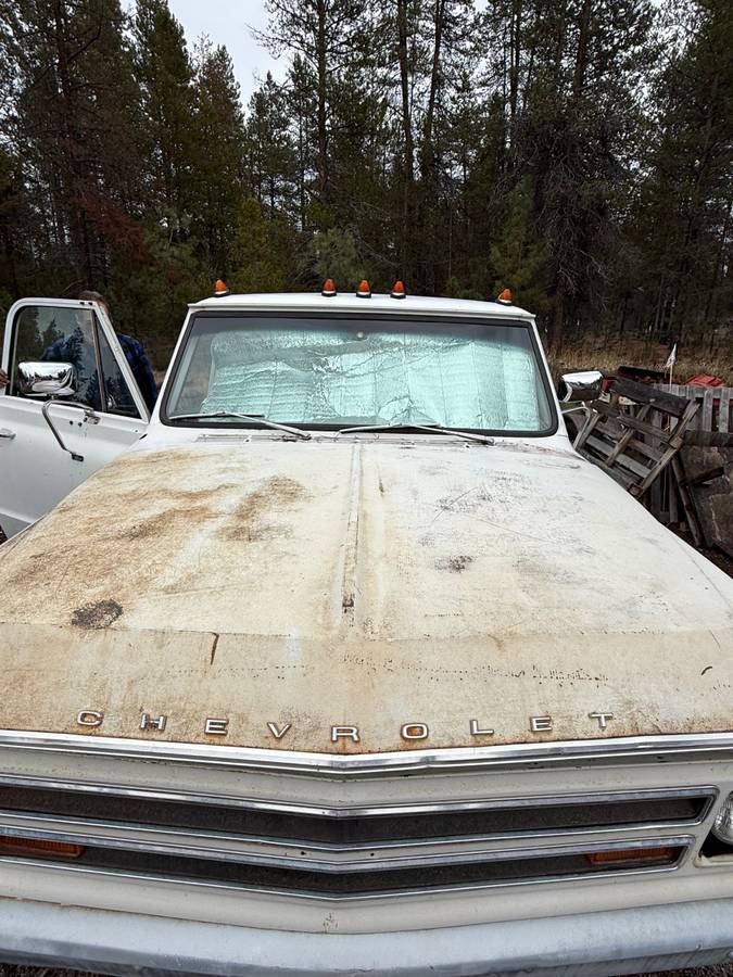 Chevy-k20-1968-white-3