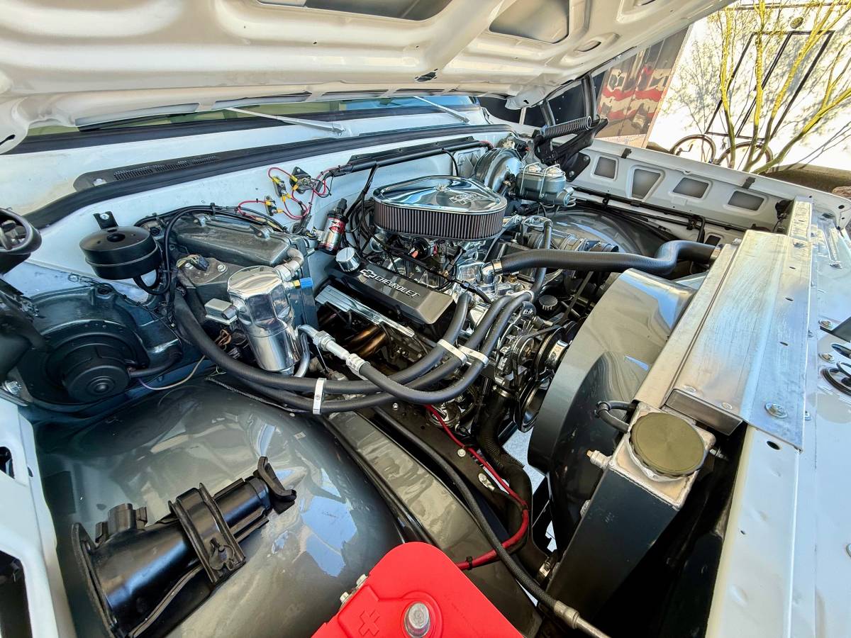 Chevy-k20-1973-white-1