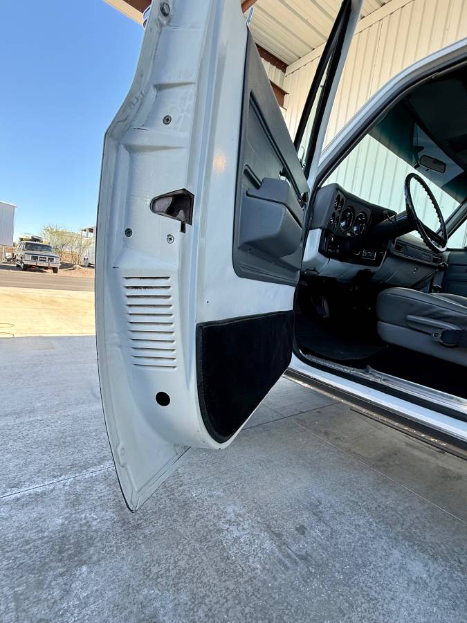 Chevy-k20-1973-white-20