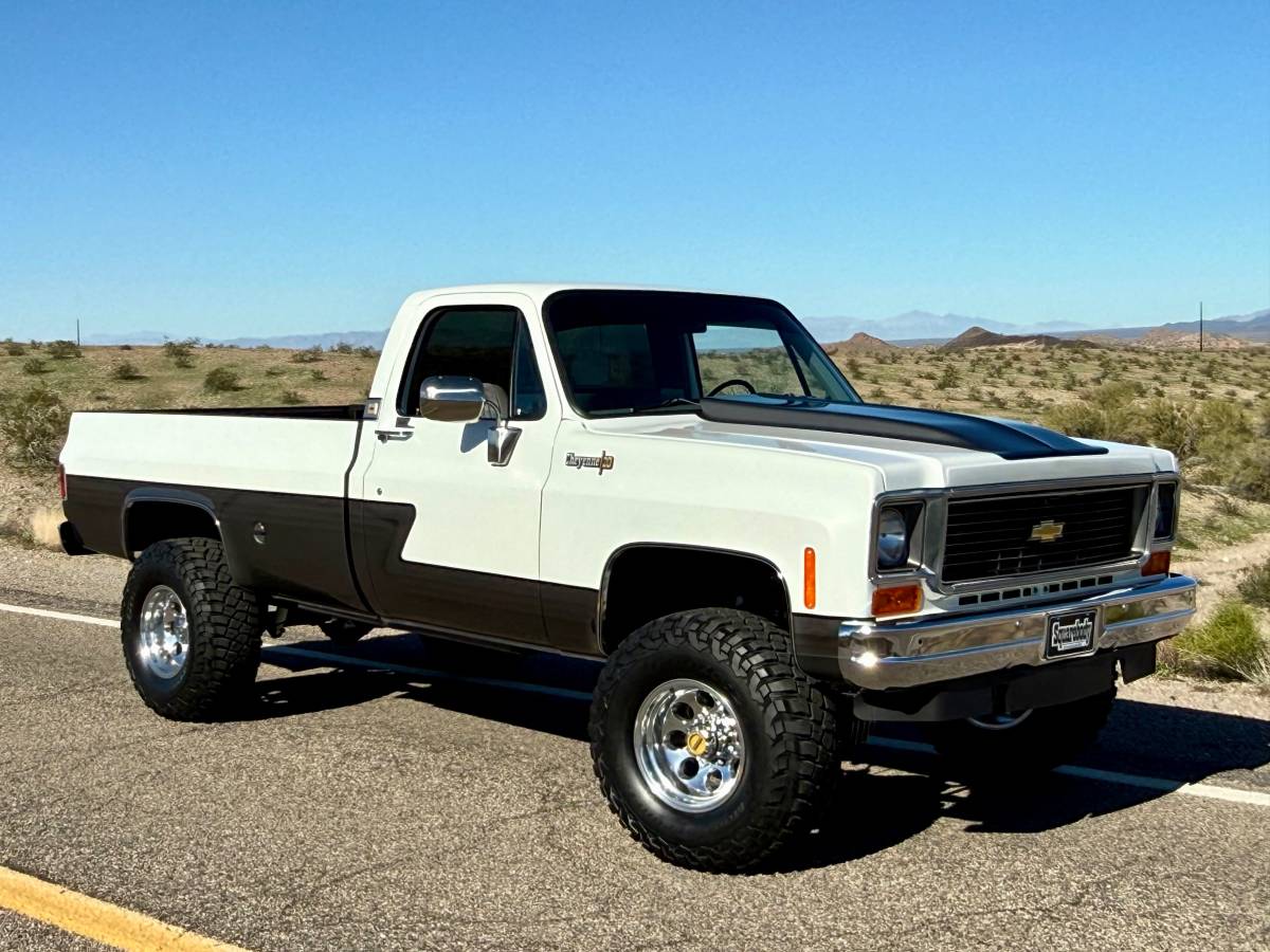 Chevy-k20-1973-white-5