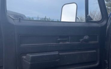 Chevy-k20-4x4-2500-camper-special-1976-1