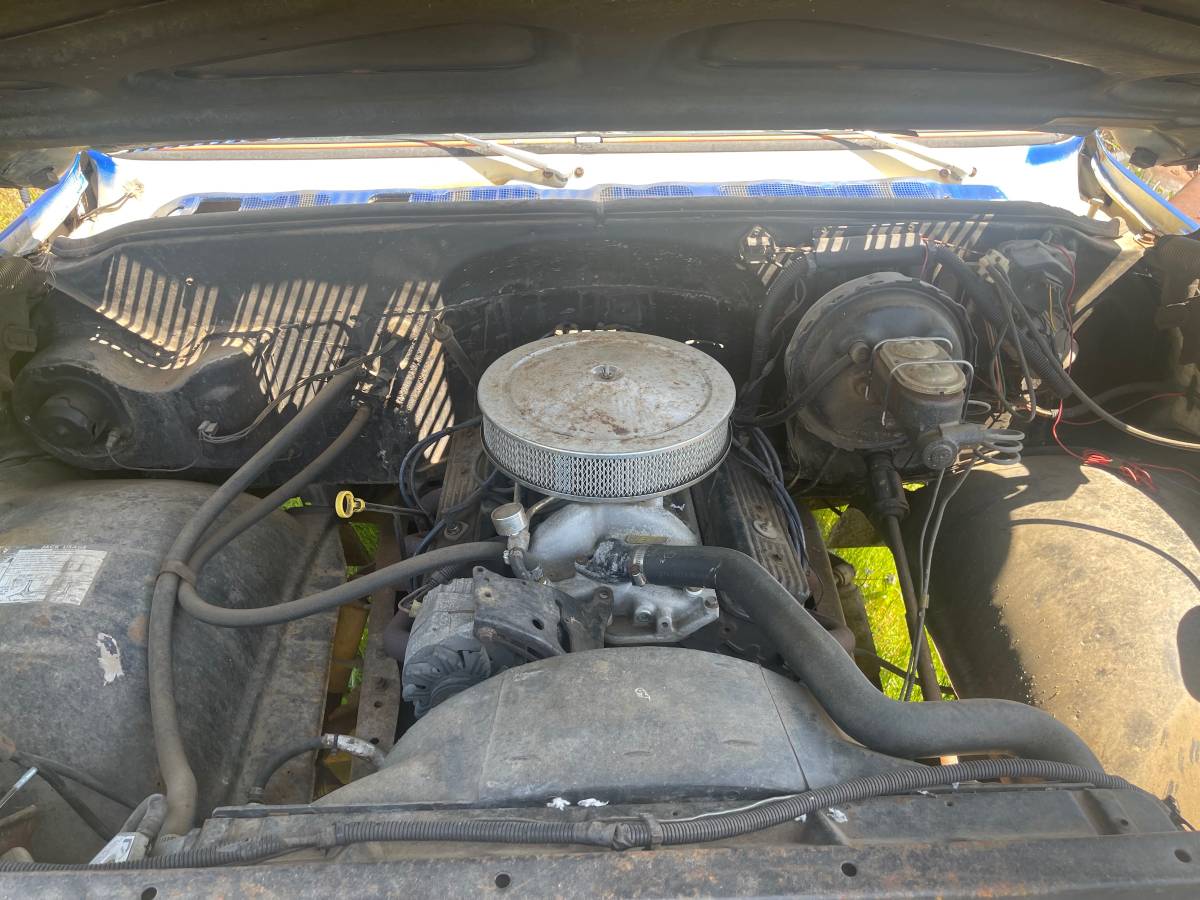 Chevy-k20-4x4-2500-camper-special-1976-17