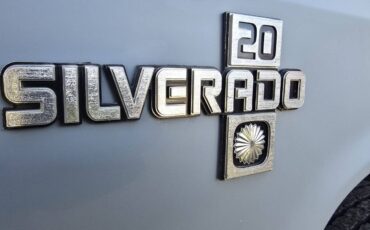 Chevy-k20-4x4-silverado-1984-grey-12