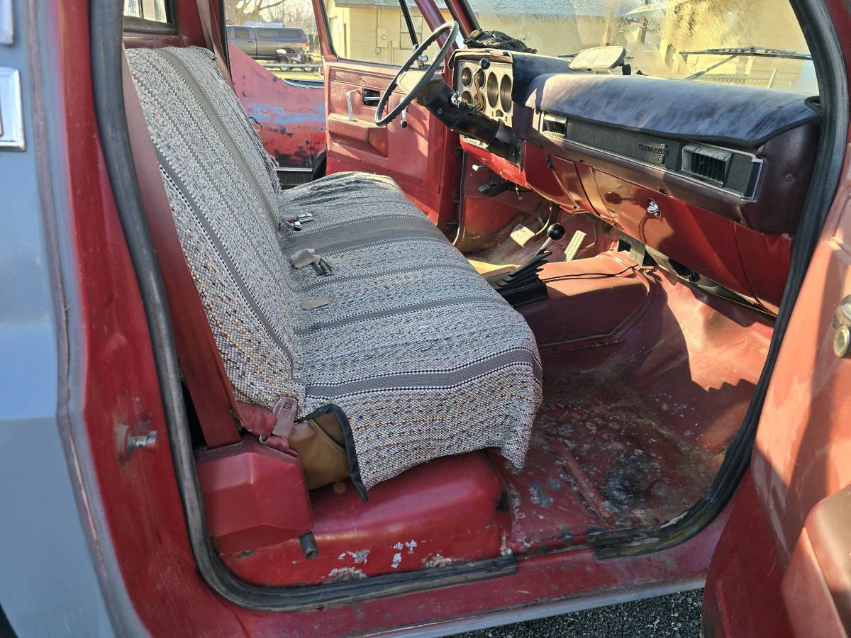 Chevy-k20-4x4-silverado-1984-grey-18