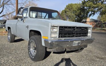 Chevy-k20-4x4-silverado-1984-grey
