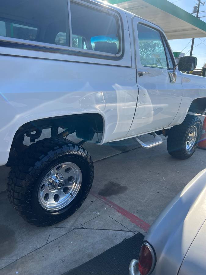 Chevy-k5-blazer-1977