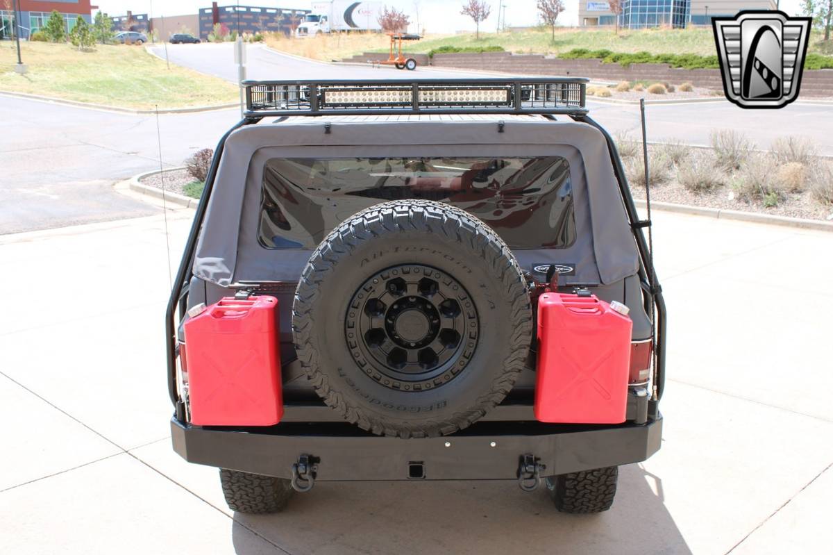 Chevy-k5-blazer-1980-grey-4