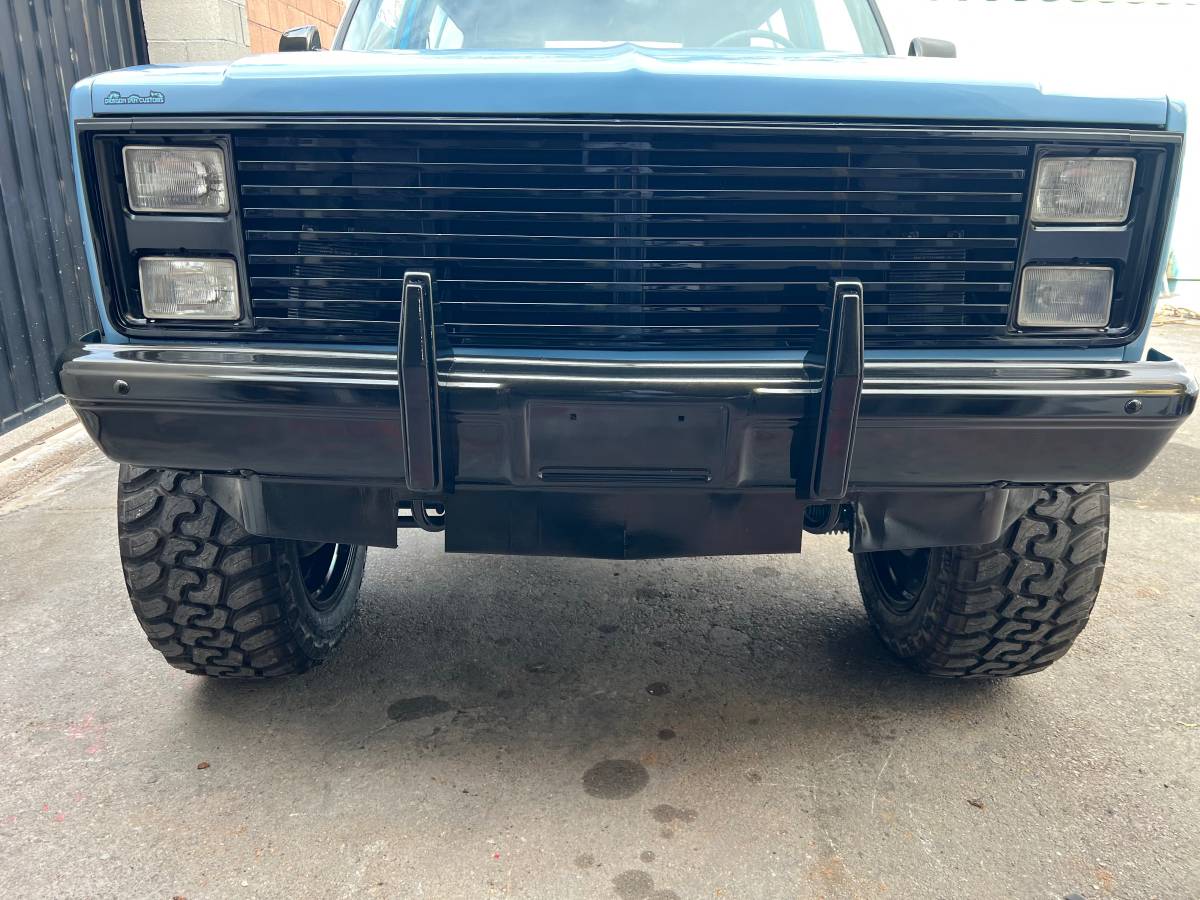 Chevy-k5-blazer-1985-blue-2