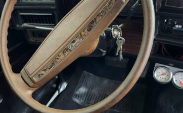 Chevy-malibu-1975-black-14