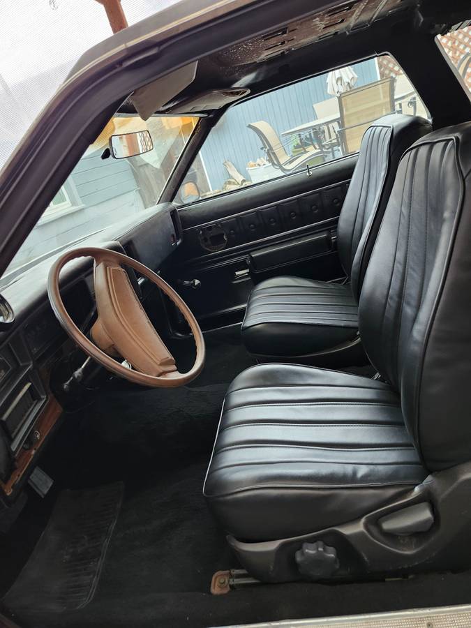 Chevy-malibu-1975-black-5