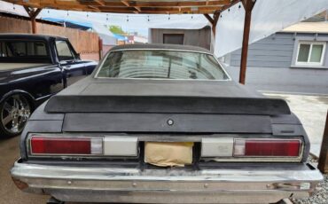 Chevy-malibu-1975-black-6