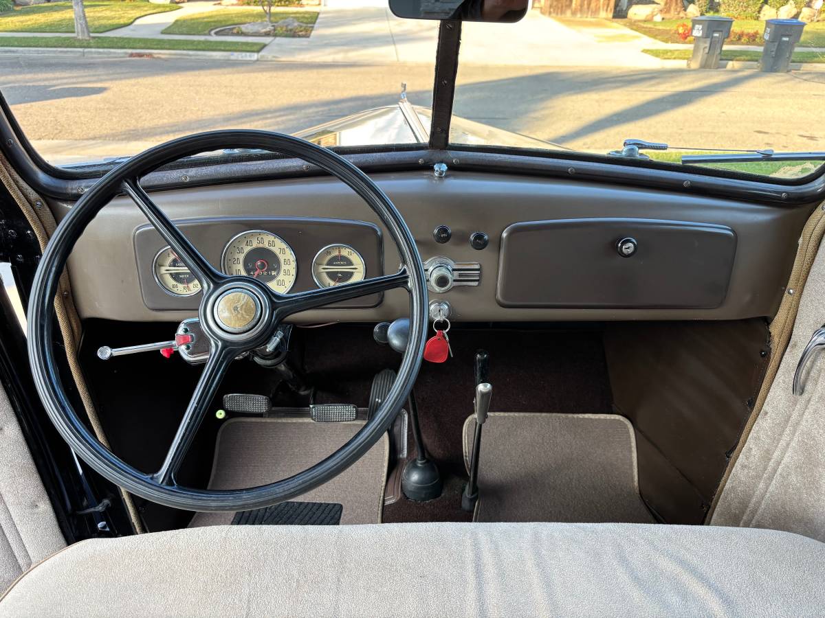 Chevy-master-deluxe-1936-black-9