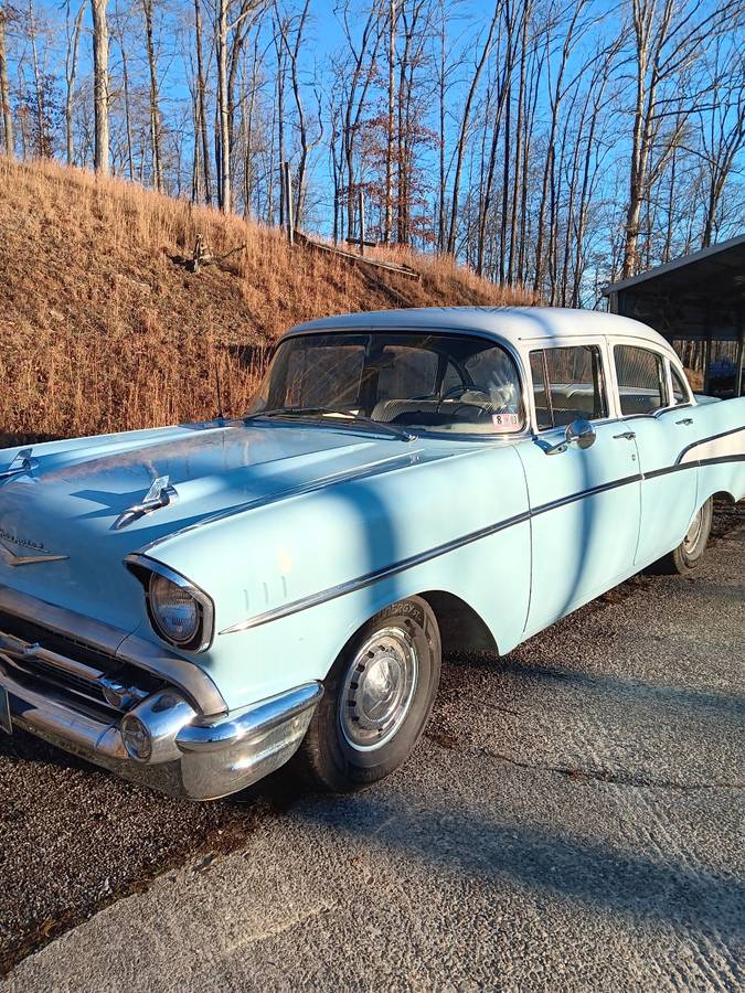 Chevy-model-210-1957-blue-1