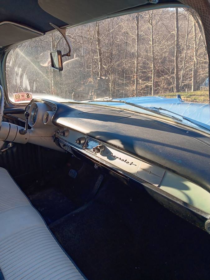 Chevy-model-210-1957-blue-8