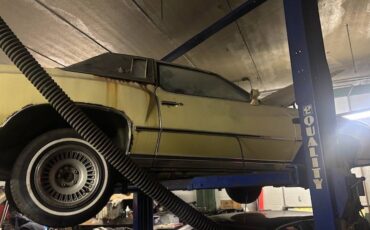 Chevy-monte-carlo-1977-yellow-3