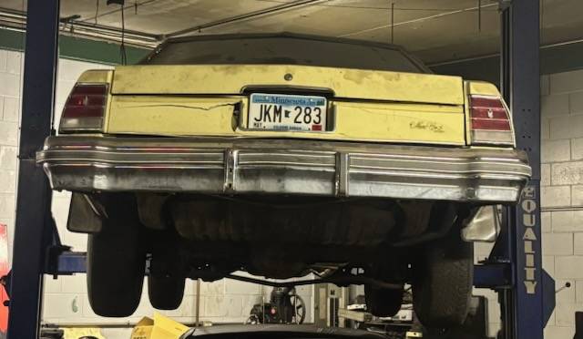 Chevy-monte-carlo-1977-yellow-4