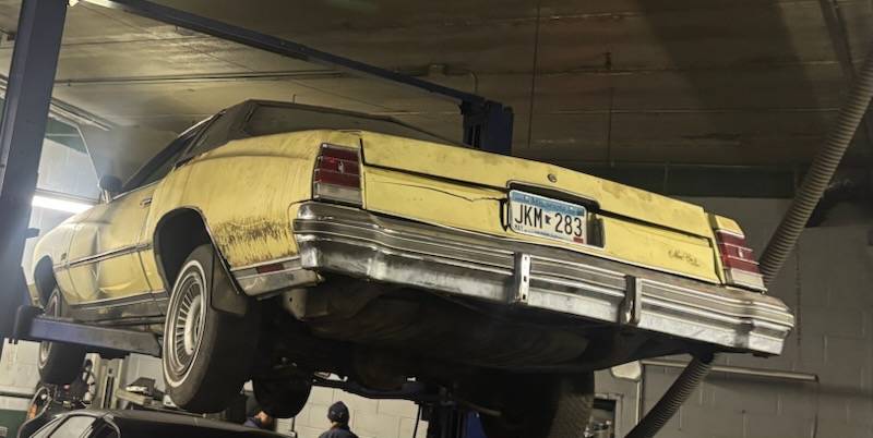 Chevy-monte-carlo-1977-yellow-5