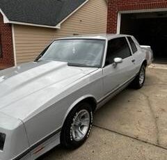 Chevy-monte-carlo-ss-1985-grey