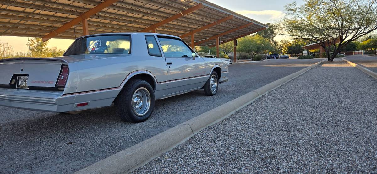 Chevy-monte-carlo-ss-1985-silver-32