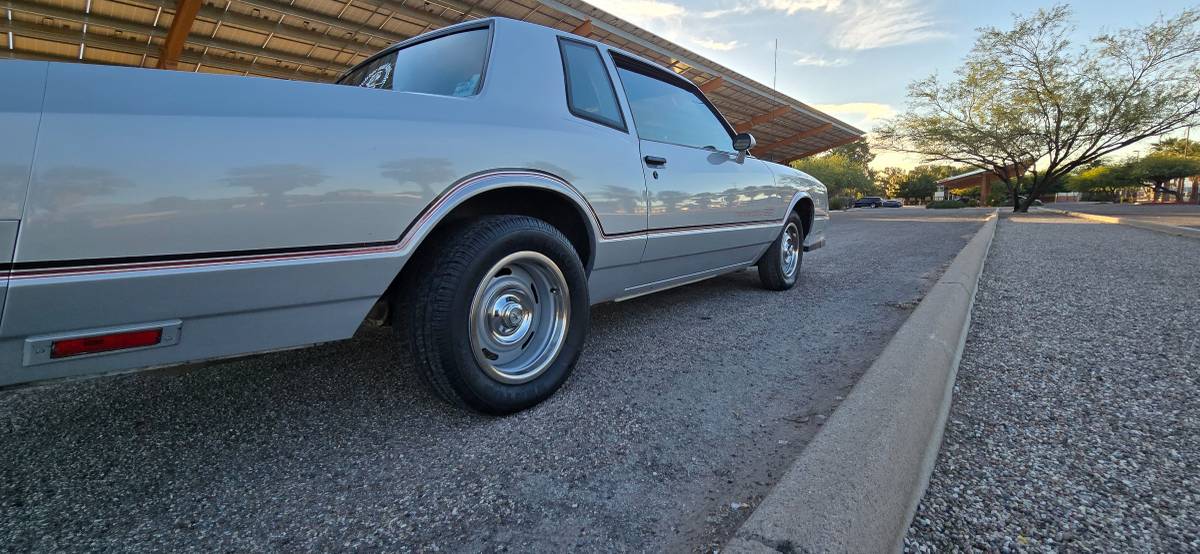 Chevy-monte-carlo-ss-1985-silver-33
