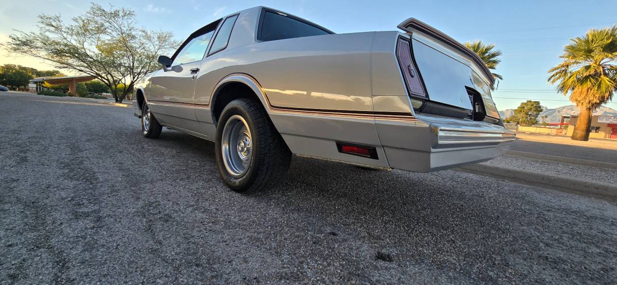 Chevy-monte-carlo-ss-1985-silver-34