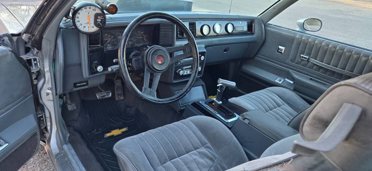 Chevy-monte-carlo-ss-1985-silver-40