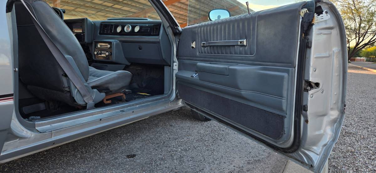 Chevy-monte-carlo-ss-1985-silver-41