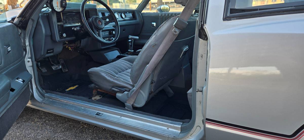 Chevy-monte-carlo-ss-1985-silver-43