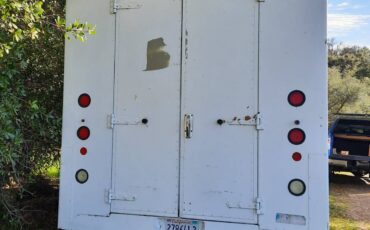 Chevy-p-30-diesel-1995-white-1