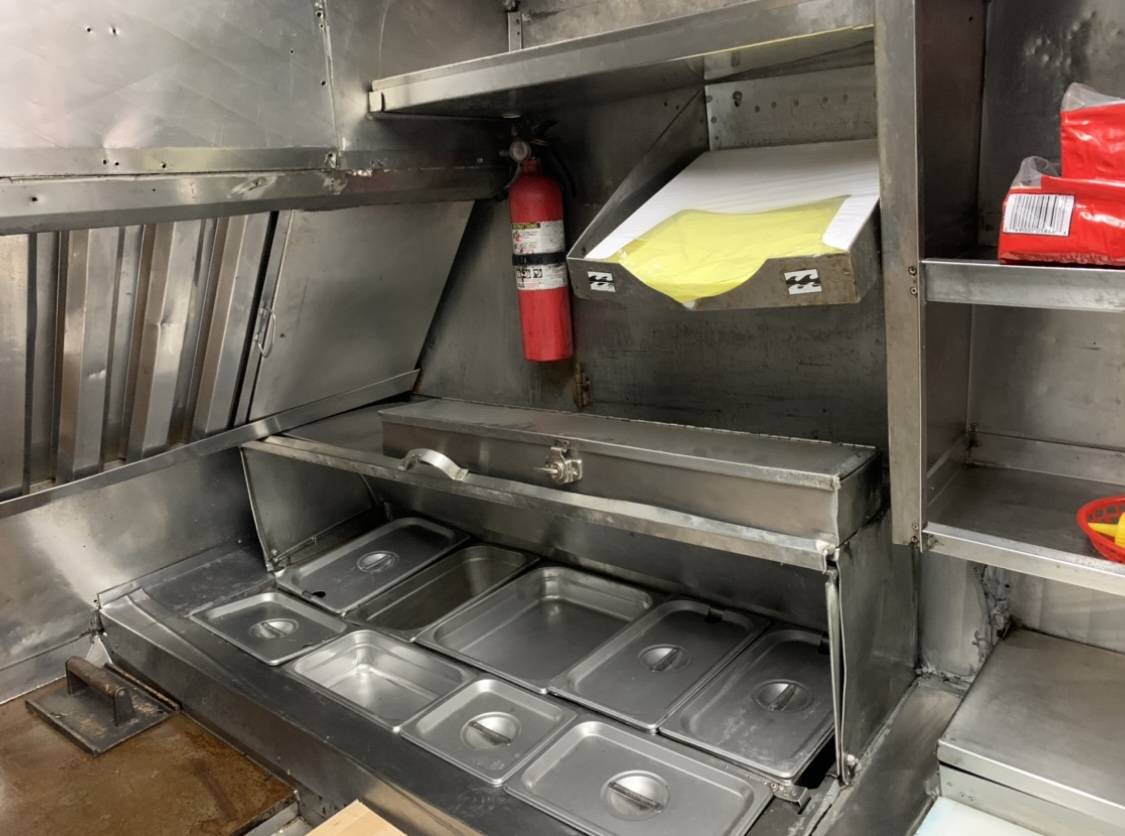 Chevy-p30-1989-white-10