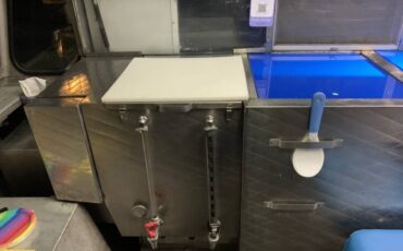 Chevy-p30-1989-white-5