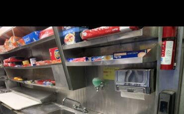 Chevy-p30-1989-white-8