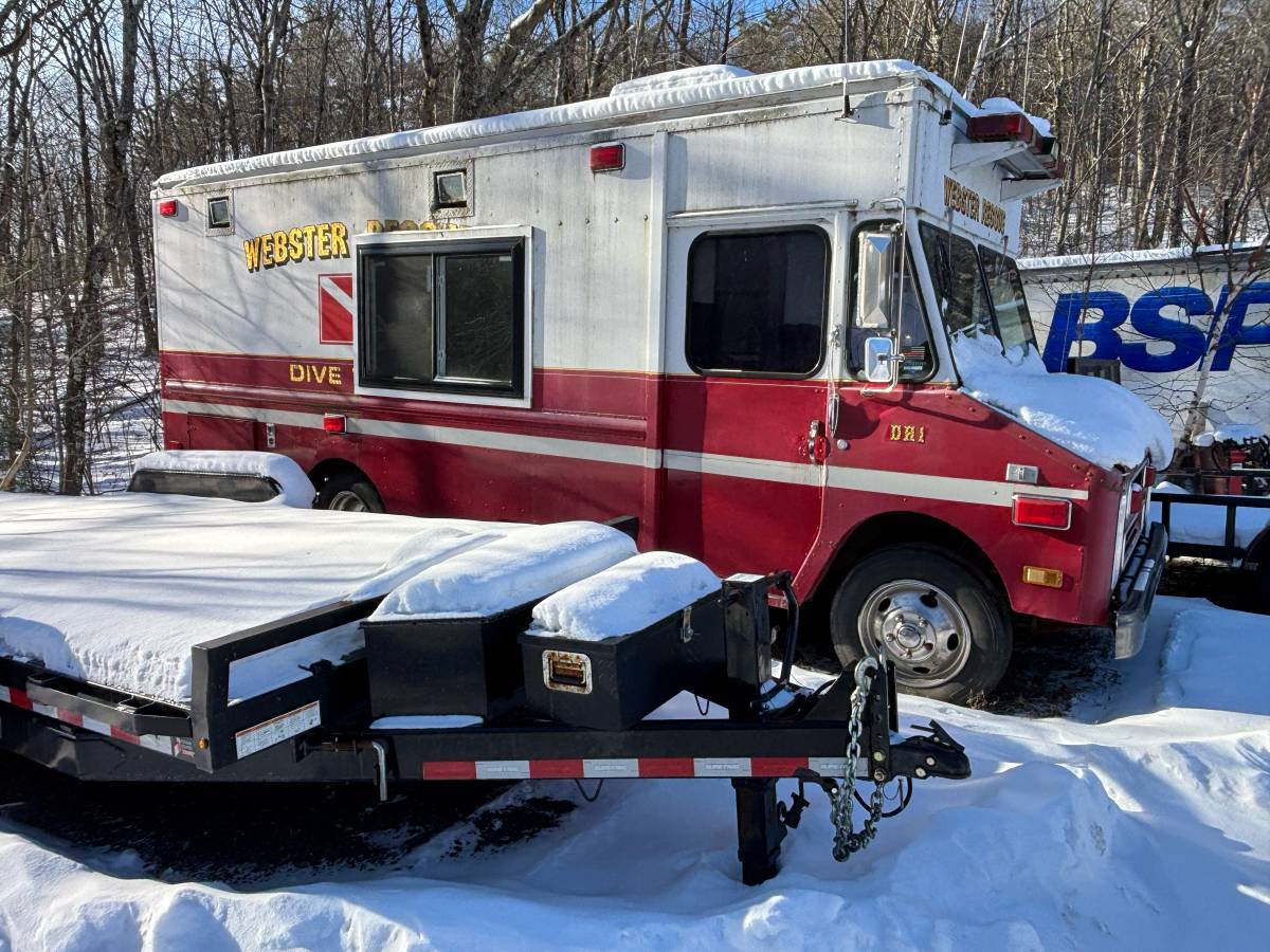 Chevy-p30-step-van-1985-2