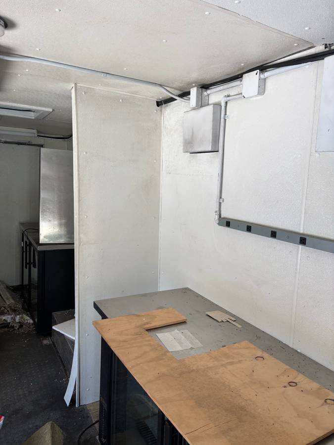 Chevy-p30-step-van-1985-5