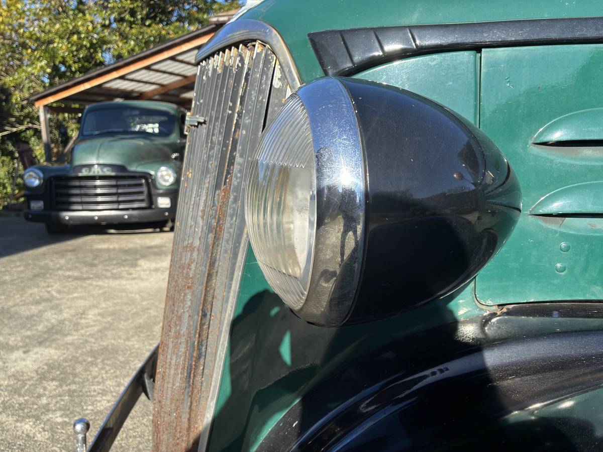 Chevy-pickup-1937-green-21