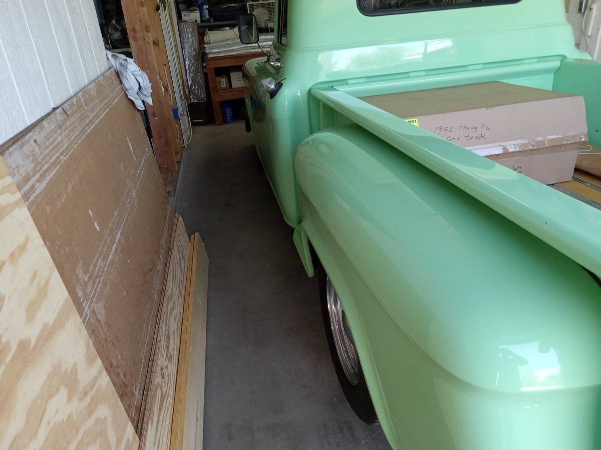 Chevy-pu-1956-green-8