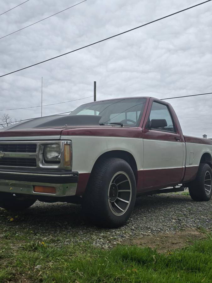 Chevy-s10-1988-custom-1
