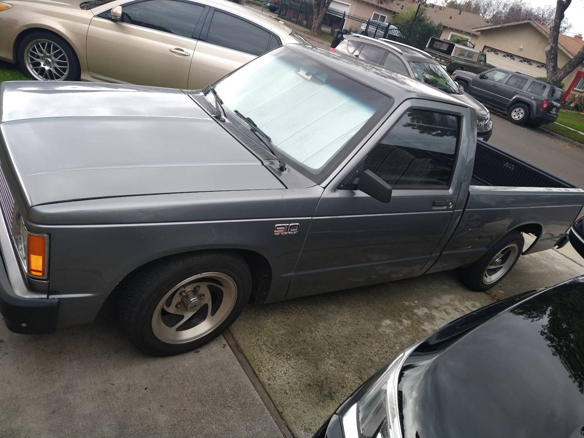 Chevy-s10-1989-grey-2