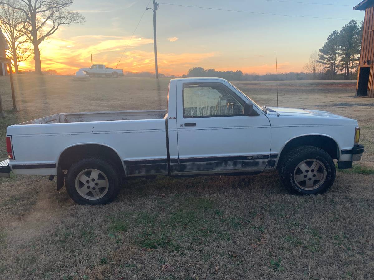 Chevy-s10-4x4-1992-white-2