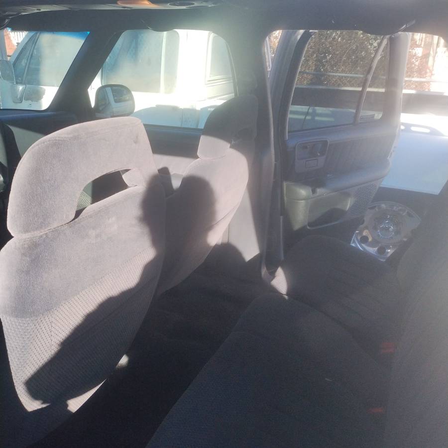 Chevy-s10-blazer-1996-grey-1