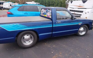 Chevy-s10-pickup-1983-blue-2