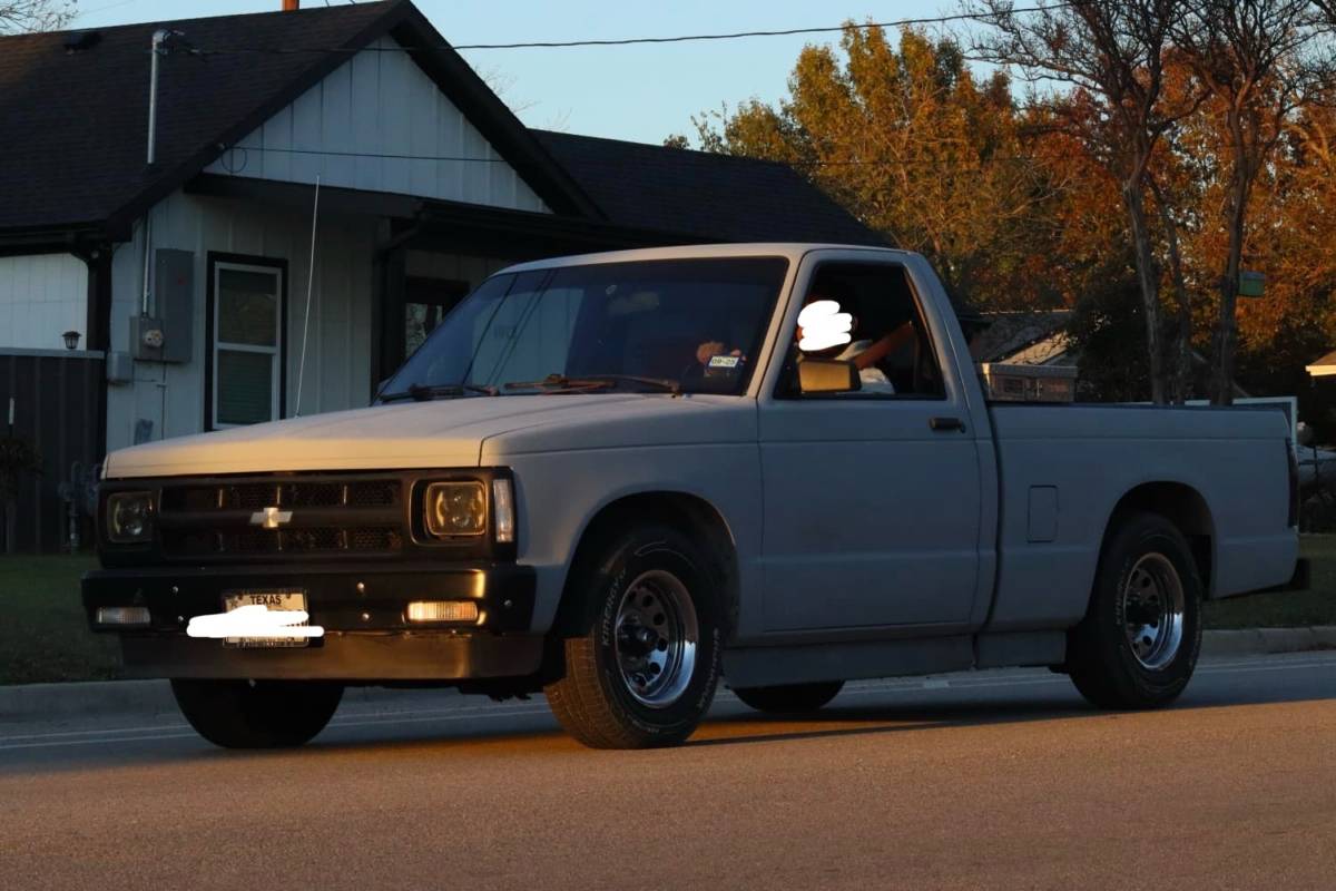 Chevy-s10-pickup-1990-grey-2