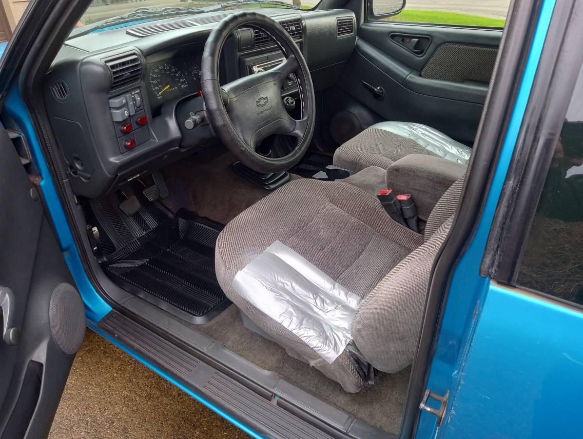 Chevy-s10-pickup-1995-blue-2