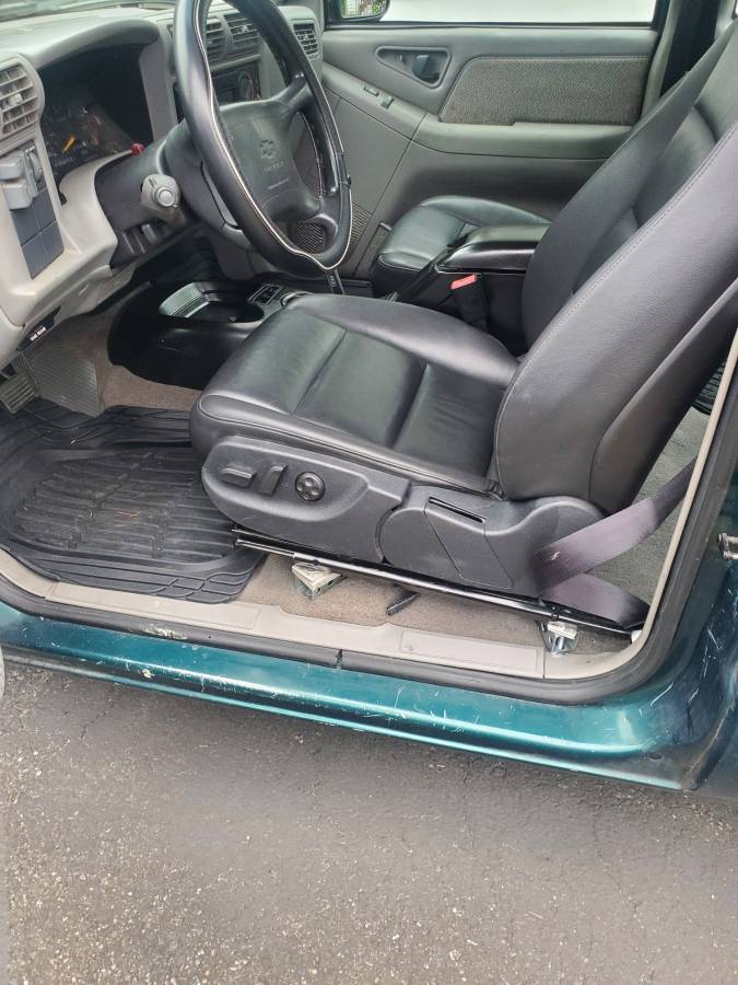 Chevy-s10-pu-1996-green-6