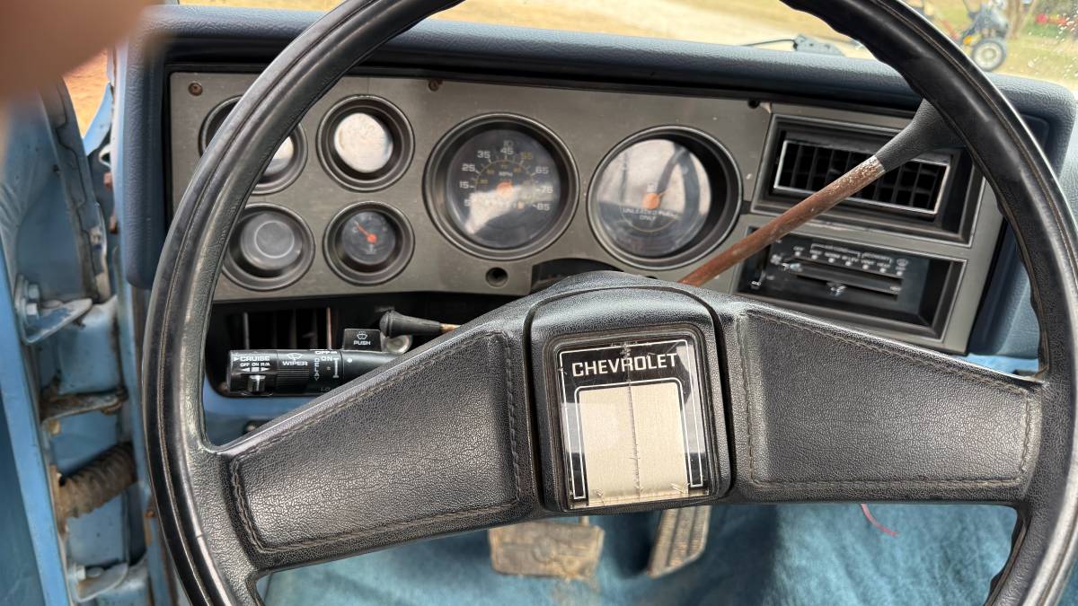 Chevy-silverado-1500-1987-blue-7